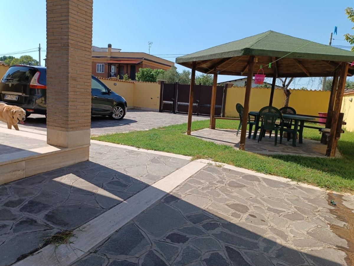 Cottage Ostiaantica Екстериор снимка