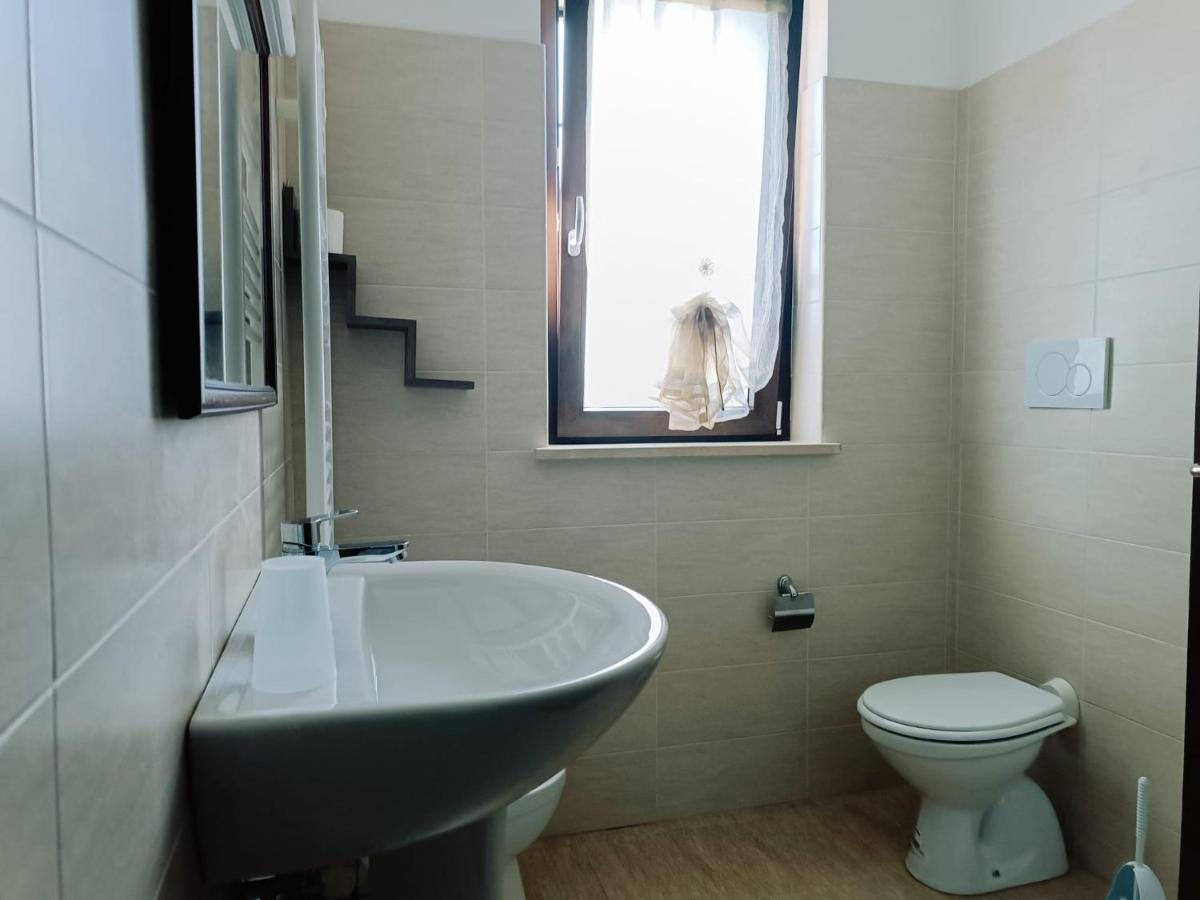 Cottage Ostiaantica Екстериор снимка